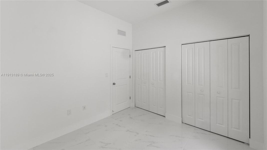 Spacious, unfurnished interior of a new home in , Miami (Image 16).