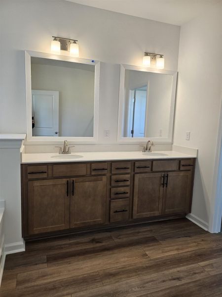 Furnished interior view inside a new home in Edgefield, Loris (Image 12).