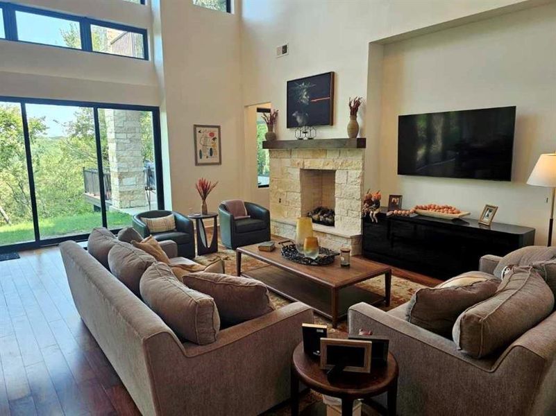 Furnished interior view inside a new home in , Cedar Hill (Image 14).