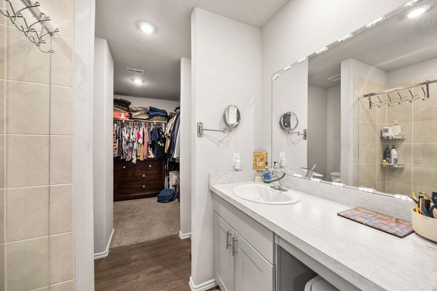 Furnished interior view inside a new home in Magnolia Springs, Montgomery (Image 16). Furnished interior view inside a new home in Magnolia Springs, Montgomery (Image 16).