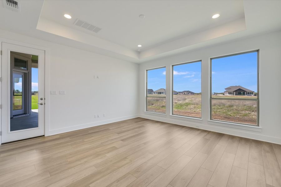 Representative unfurnished interior of a home built from the Llano II by Giddens Homes in Whispering Wind, Bertram (Image 125). Representative unfurnished interior of a home built from the Llano II by Giddens Homes in Whispering Wind, Bertram (Image 125).