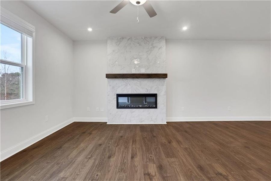 Spacious, unfurnished interior of a new home in Towne Village at Suwanee Dam, Sugar Hill (Image 19). Spacious, unfurnished interior of a new home in Towne Village at Suwanee Dam, Sugar Hill (Image 19).