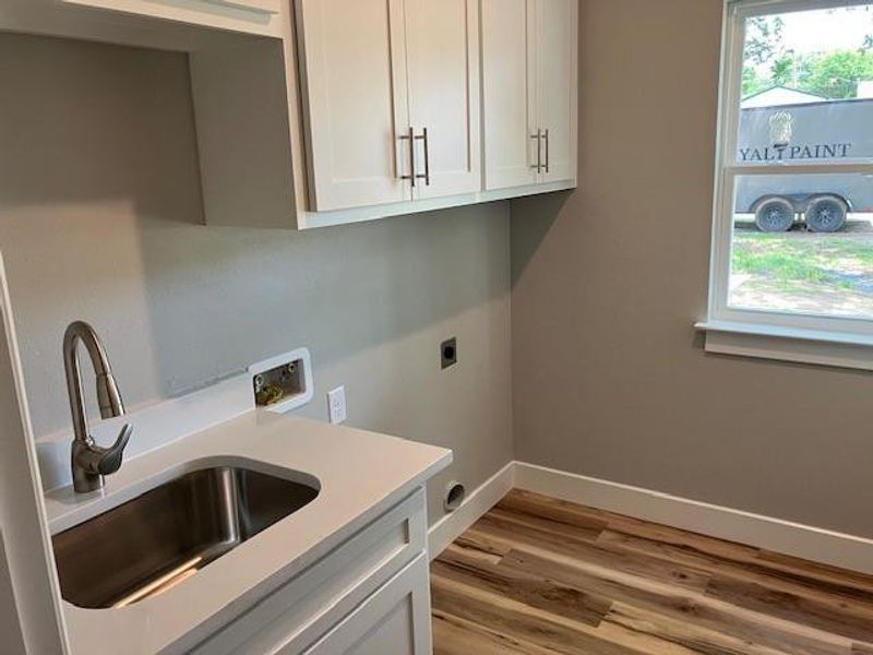 Close-up of interior finishes inside a home in , Sulphur Springs (Image 9). Close-up of interior finishes inside a home in , Sulphur Springs (Image 9).