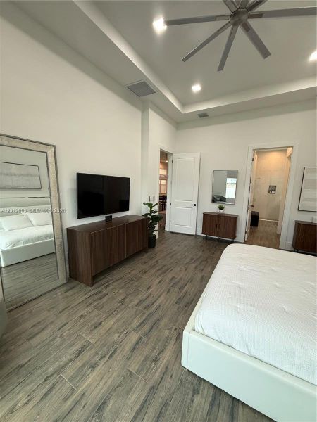 Furnished interior view inside a new home in , Port St. Lucie (Image 31).
