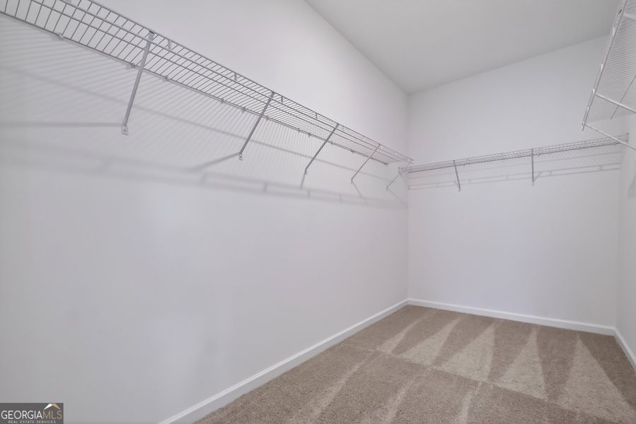 Spacious, unfurnished interior of a new home in Stonebridge North, Macon (Image 17).