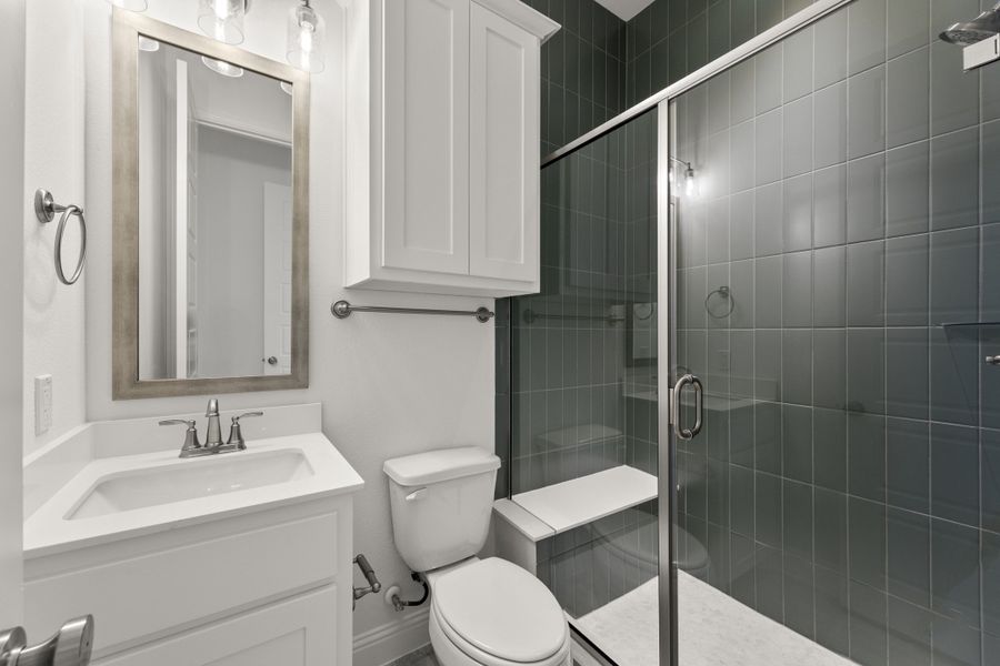 Representative furnished interior of a home built from the Sutton by Windsor Homes in Nelson Lake Estates, Rockwall (Image 16).