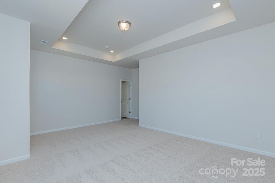 Spacious, unfurnished interior of a new home in Country Club Village, Salisbury (Image 17).