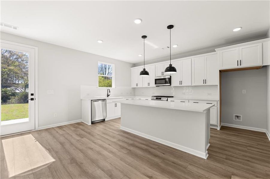 Furnished interior view inside a new home in Cedar Farms, Winder (Image 6).
