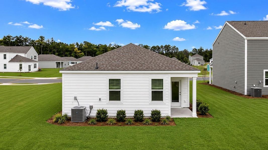 Exterior details and patio area of a home in Hillcrest, Ravenel (Image 3).