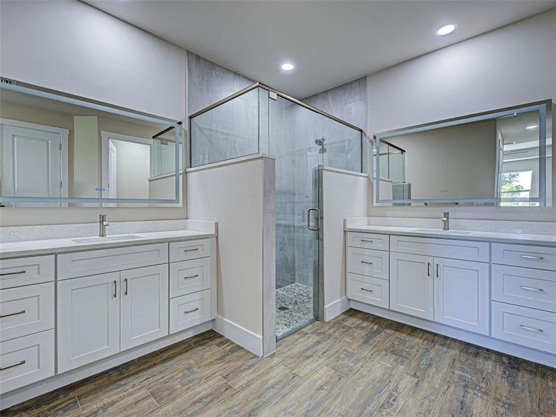 Spacious, unfurnished interior of a new home in , Port Charlotte (Image 54).