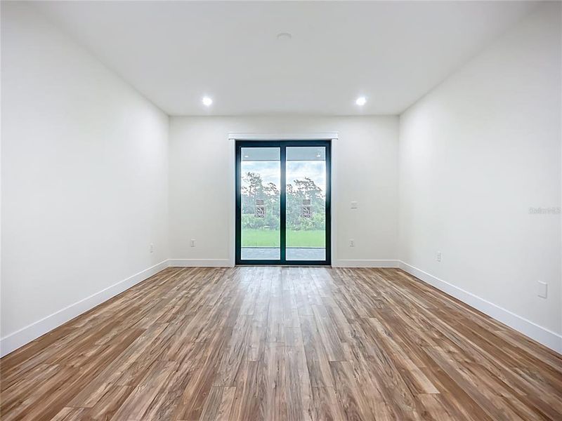 Master bedroom Master bedroom