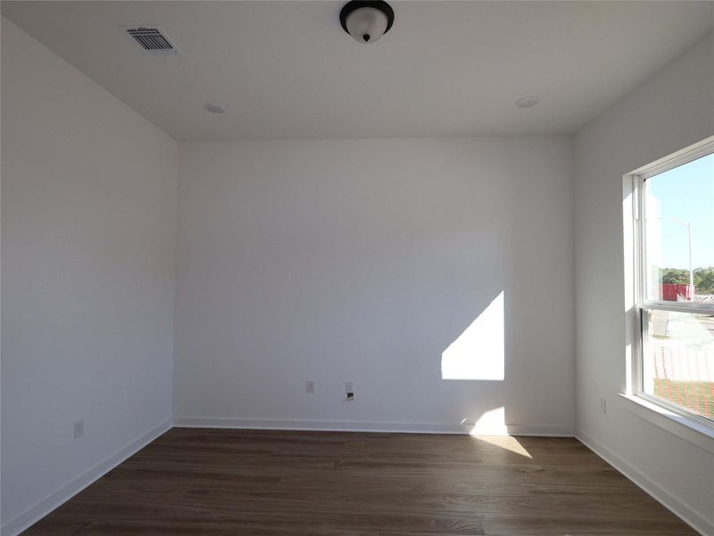 Spacious, unfurnished interior of a new home in Barksdale, Leander (Image 23). Spacious, unfurnished interior of a new home in Barksdale, Leander (Image 23).