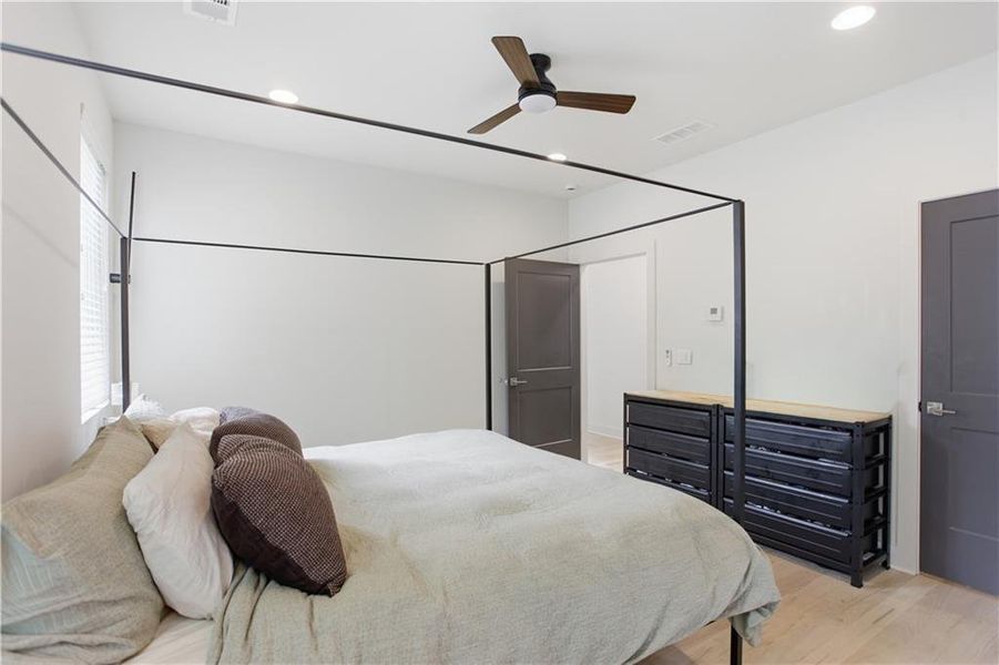 Furnished interior view inside a new home in , Atlanta (Image 10).