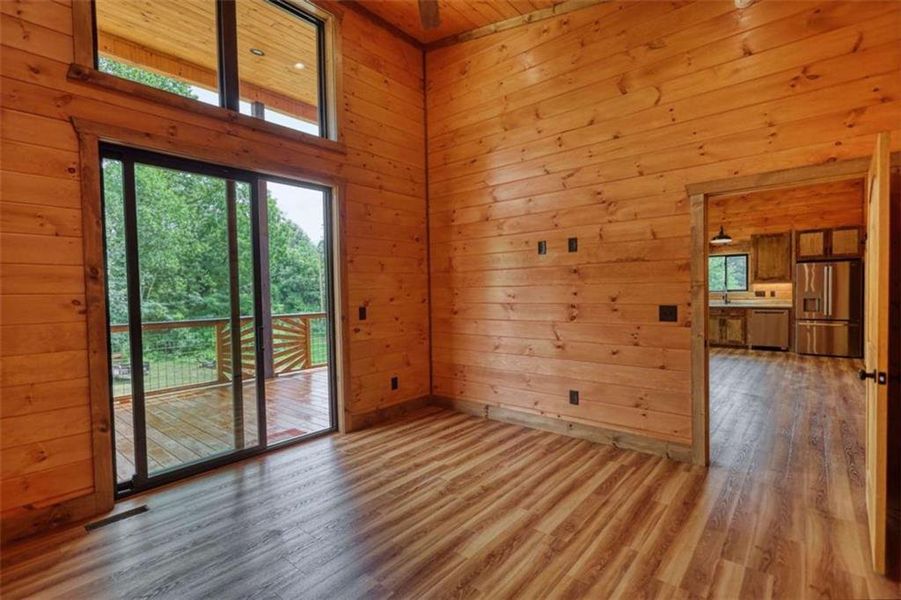 Spacious, unfurnished interior of a new home in , Blue Ridge (Image 55).