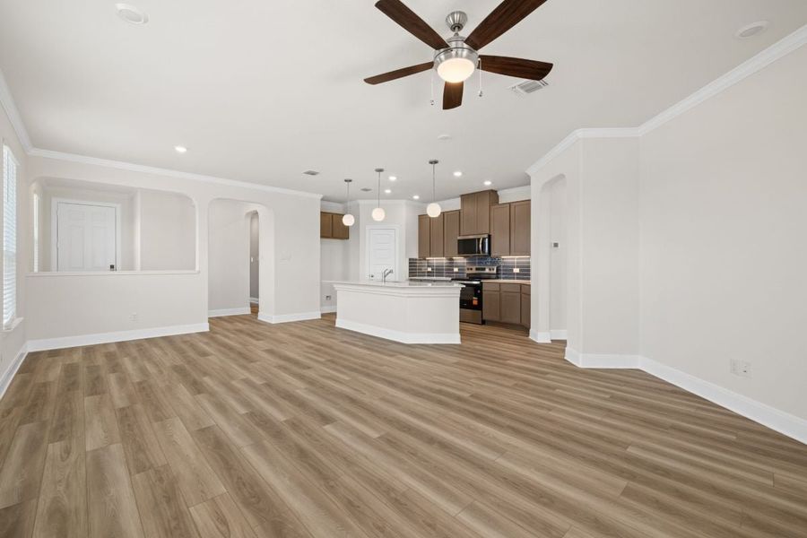 Spacious, unfurnished interior of a new home in Overlook Ranch, Georgetown (Image 14).