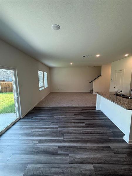 Spacious, unfurnished interior of a new home in Meadow Park, Melissa (Image 5).