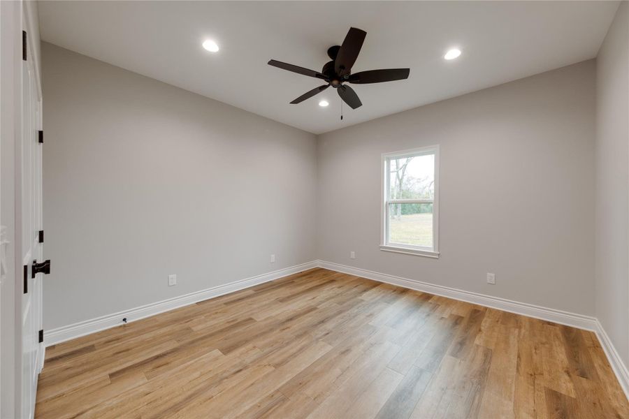Spacious, unfurnished interior of a new home in , Grapeland (Image 35).