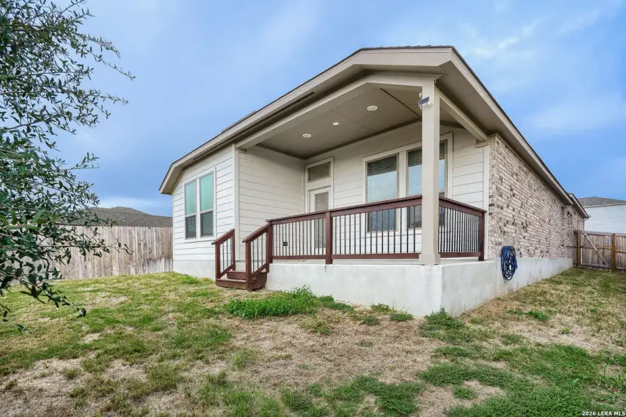 Exterior details and patio area of a home in Ladera, San Antonio (Image 21).