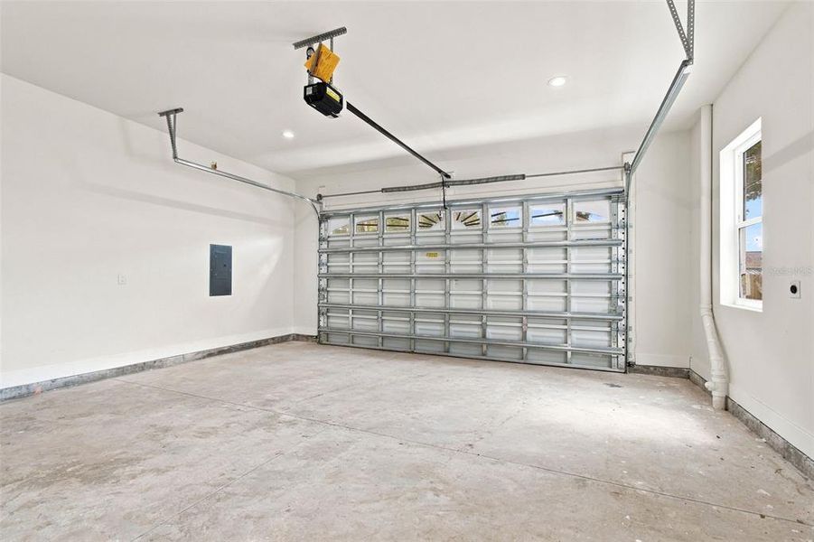 Spacious, unfurnished interior of a new home in , St. Petersburg (Image 54). Spacious, unfurnished interior of a new home in , St. Petersburg (Image 54).