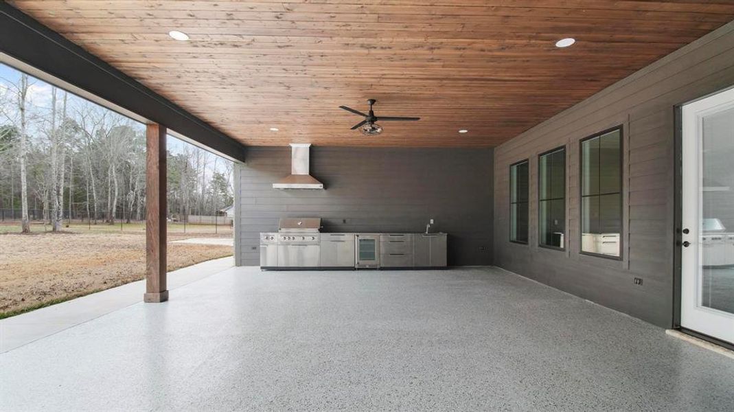 Exterior details and patio area of a home in , Bullard (Image 24).