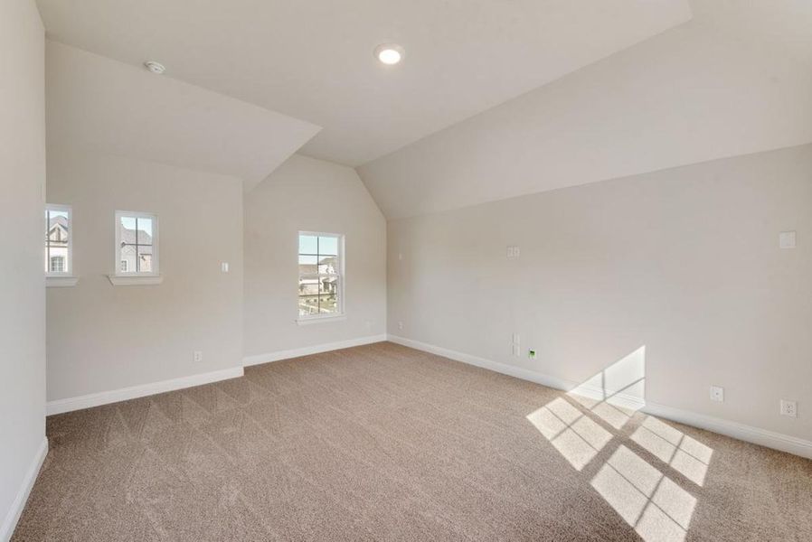 Spacious, unfurnished interior of a new home in South Pointe, Mansfield (Image 38).