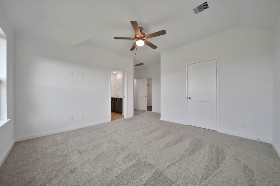 Spacious, unfurnished interior of a new home in , Rosharon (Image 30). Spacious, unfurnished interior of a new home in , Rosharon (Image 30).