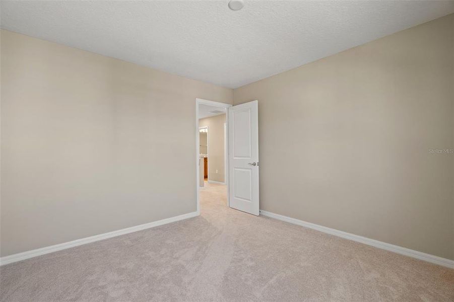 Spacious, unfurnished interior of a new home in , Winter Garden (Image 23).