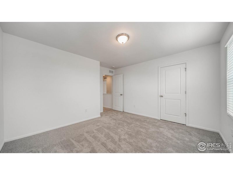 Spacious, unfurnished interior of a new home in , Johnstown (Image 26).