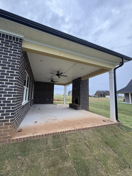 Exterior details and patio area of a home in Rookers Bend, Smyrna (Image 2).