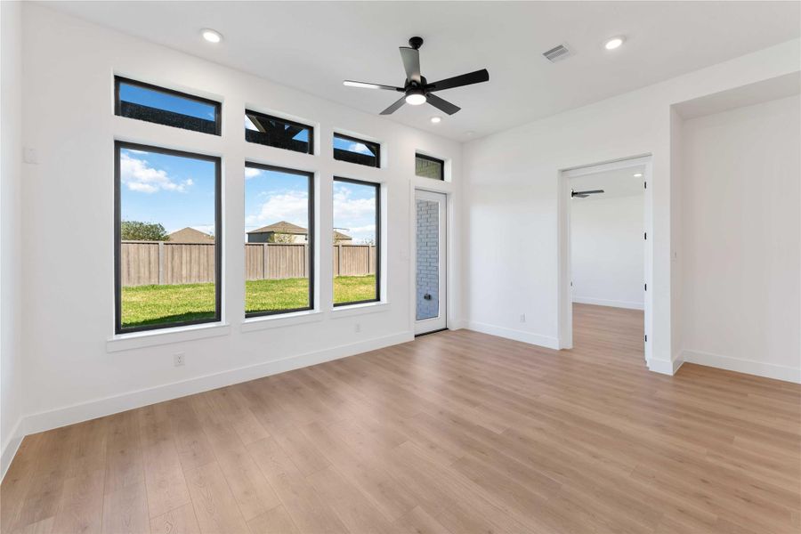 Spacious, unfurnished interior of a new home in Arabella on the Prairie, Richmond (Image 25).