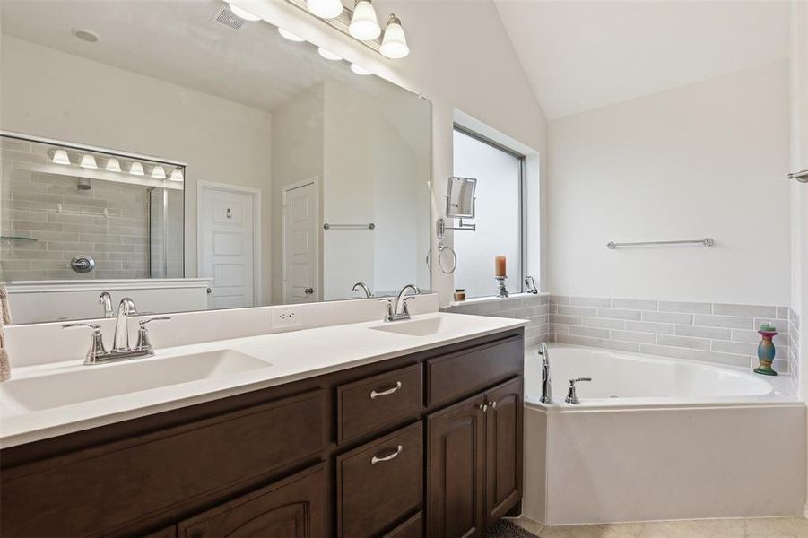 Furnished interior view inside a new home in Chisholm Hills, Cleburne (Image 35).