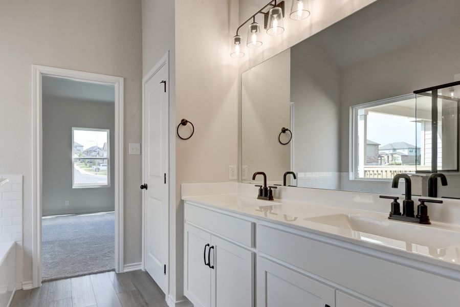 Representative furnished interior of a home built from the Sage by Ashton Woods in Arcadia Ridge, San Antonio (Image 6).