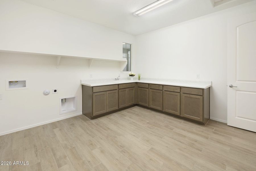 LAUNDRY ROOM / HOBBY ROOM