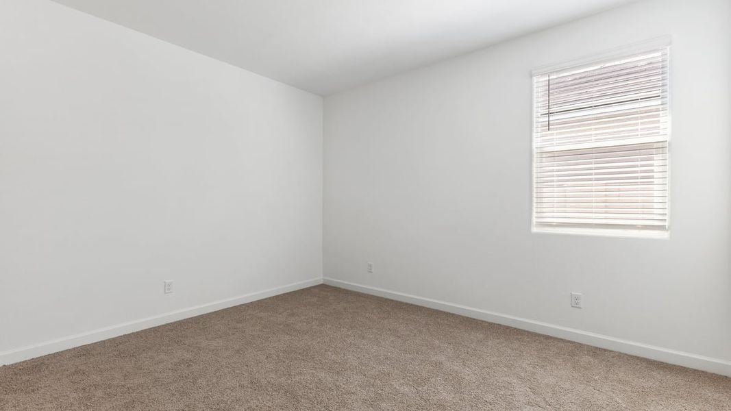 Spacious, unfurnished interior of a new home in Entrada Del Toro at Rancho Sahuarita, Sahuarita (Image 23).