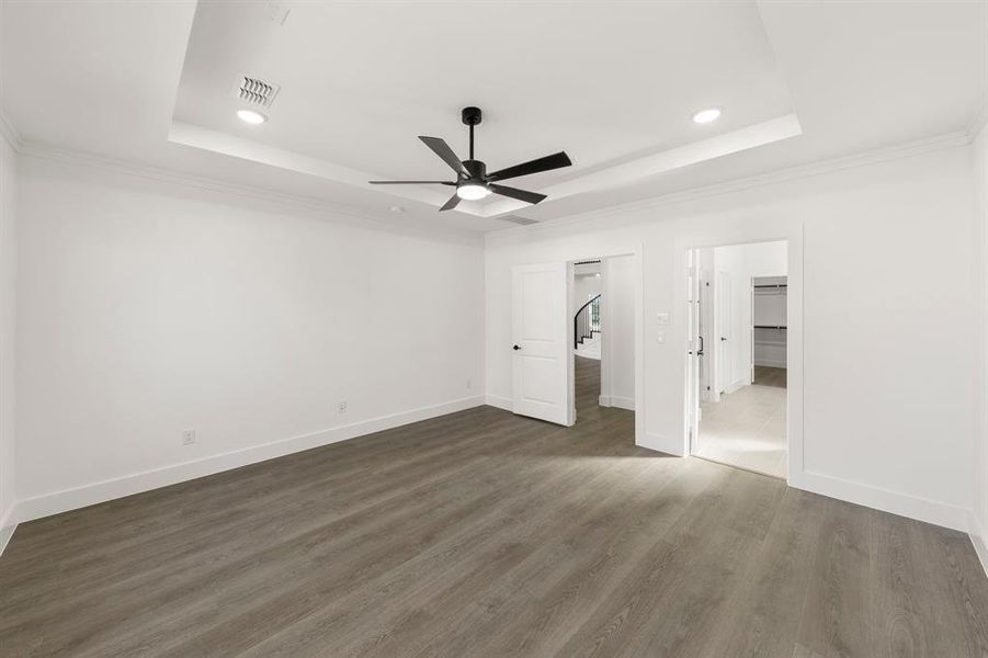 Spacious, unfurnished interior of a new home in Valencia on The Lake, Little Elm (Image 28).