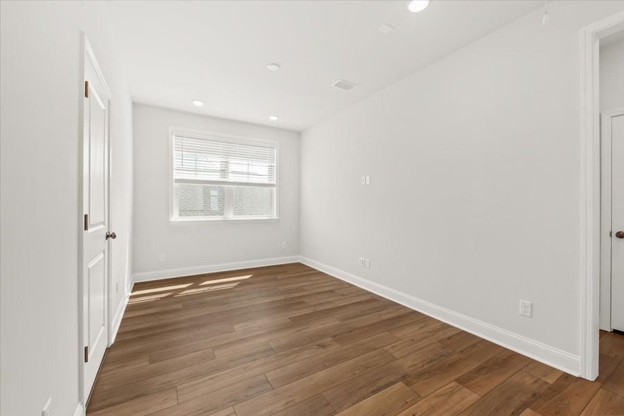 Representative unfurnished interior of a home built from the Rockingham by Pulte Homes in Nexton, Summerville (Image 25).