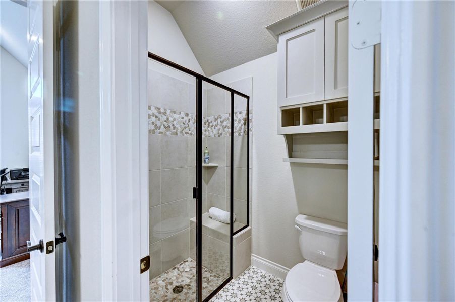 Furnished interior view inside a new home in Artavia 70′, Conroe (Image 18).