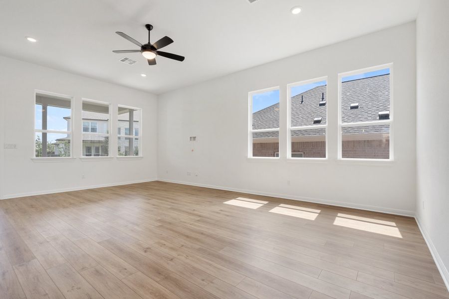 Representative unfurnished interior of a home built from the Waterville by Ashton Woods in The Trails at Carmel, Pflugerville (Image 57).