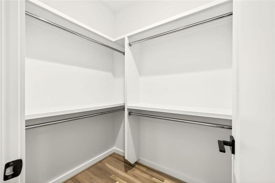 Spacious, unfurnished interior of a new home in , Atlanta (Image 49).