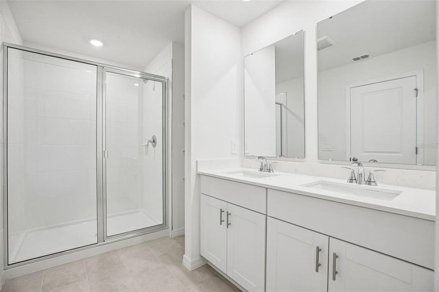 Furnished interior view inside a new home in , Lady Lake (Image 15).