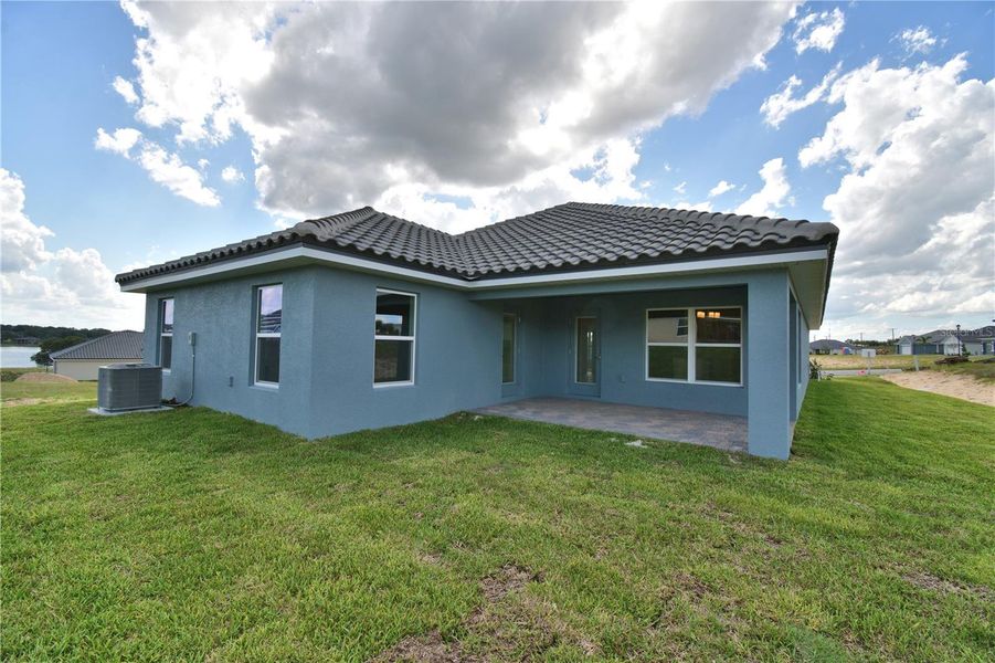 Exterior details and patio area of a home in Lake Juliana Estates, Auburndale (Image 20).