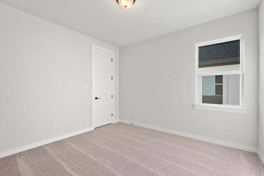 Spacious, unfurnished interior of a new home in Heritage, Dripping Springs (Image 36).