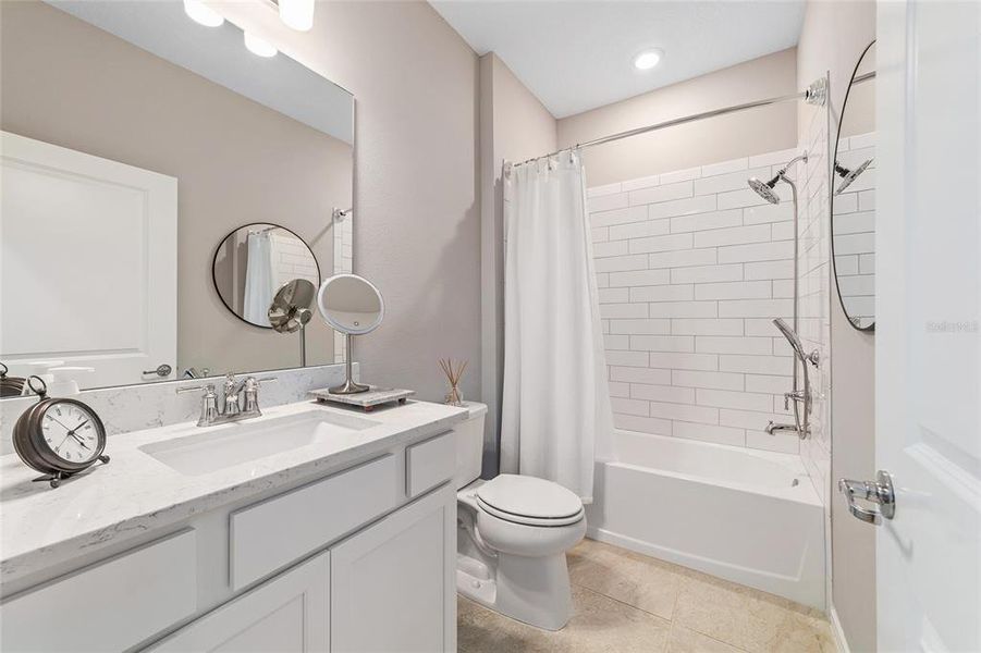 Furnished interior view inside a new home in Del Webb Stone Creek, Ocala (Image 9).