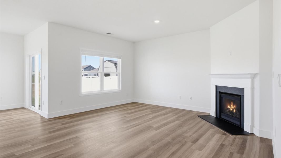 Spacious, unfurnished interior of a new home in Millstone Village, Morristown (Image 21).