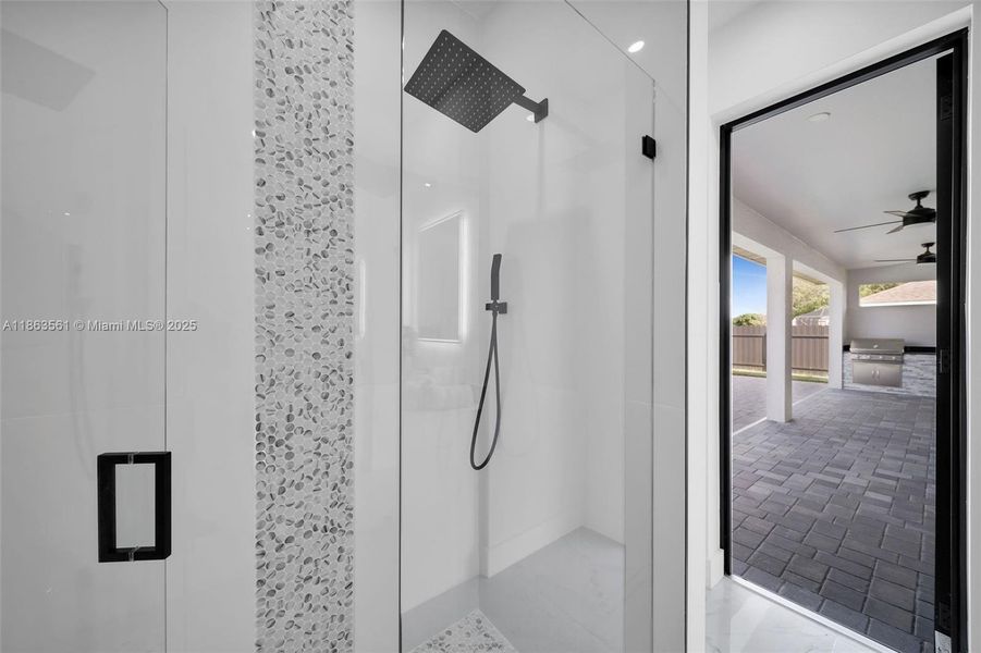 Furnished interior view inside a new home in , Cape Coral (Image 5).