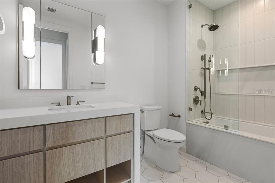 Furnished interior view inside a new home in , Orlando (Image 9).