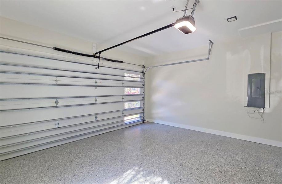 Spacious, unfurnished interior of a new home in , Sarasota (Image 71).