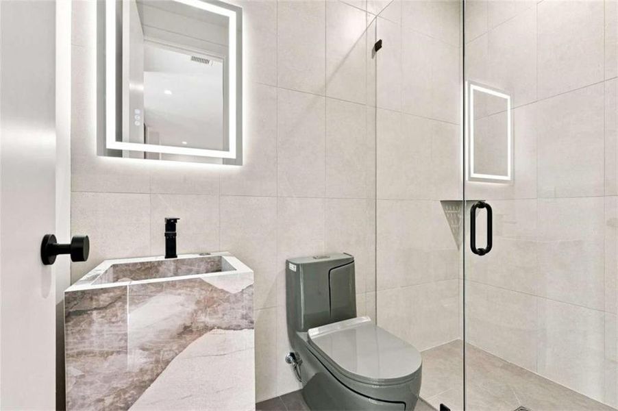 Furnished interior view inside a new home in , Atlanta (Image 13).