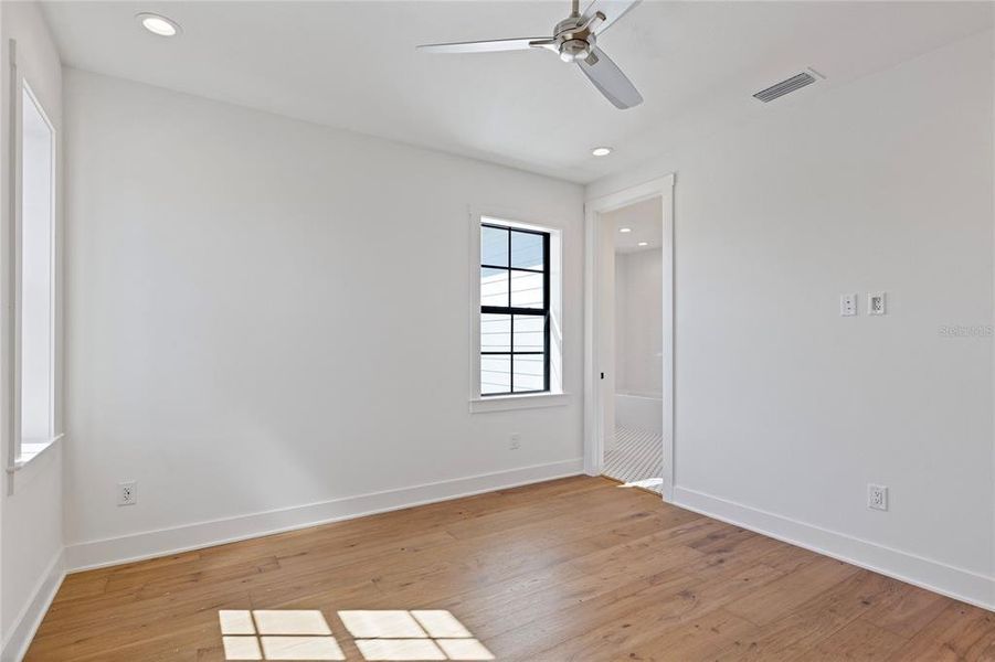 Spacious, unfurnished interior of a new home in , St. Petersburg (Image 25). Spacious, unfurnished interior of a new home in , St. Petersburg (Image 25).