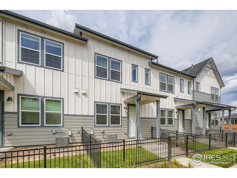 Photos of the same floorplan but different model in community. Photos of the same floorplan but different model in community.